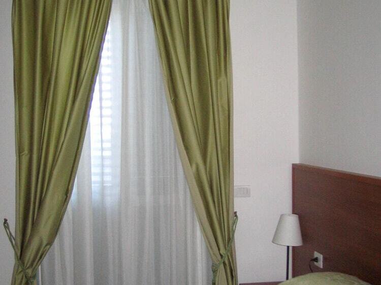 اتاق استاندارد, Solaria