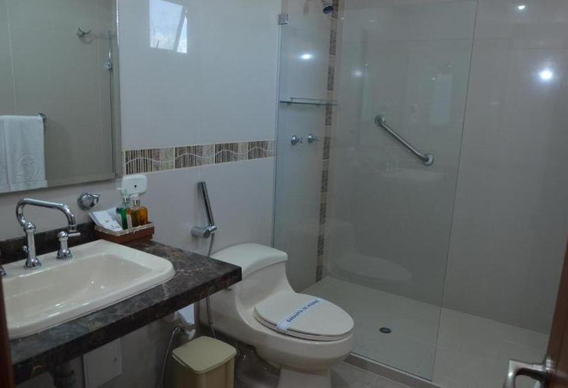 סוויטת ג'וניור, Tativan