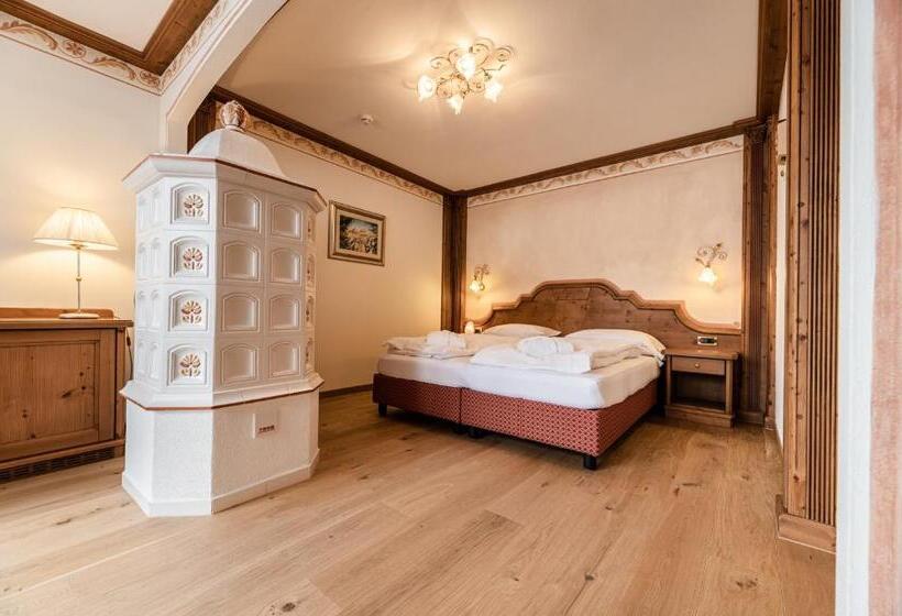 סוויטת ג'וניור עם טרסה, Tevini Dolomites Charming