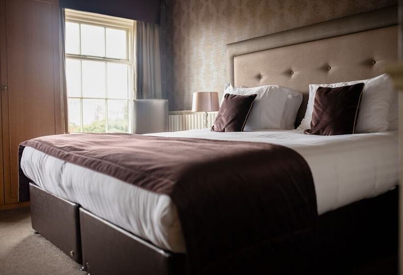 غرفة قياسية, The Crescent