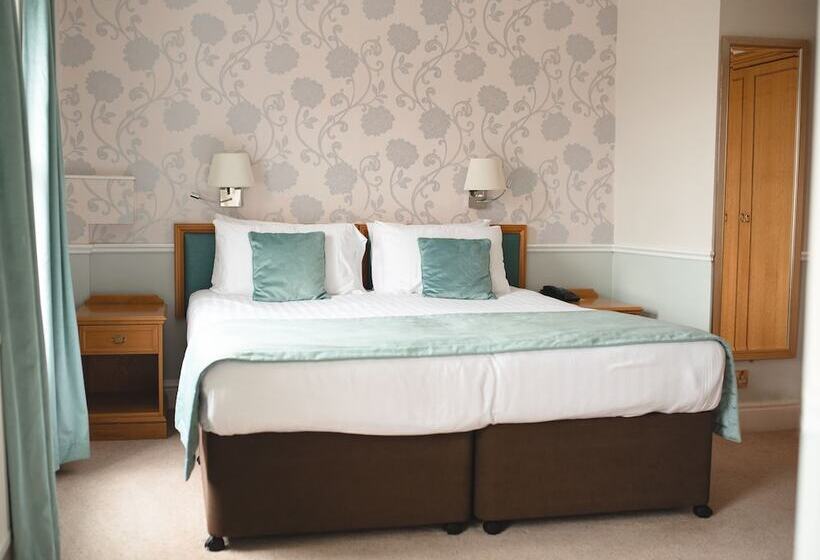 غرفة قياسية, The Crescent