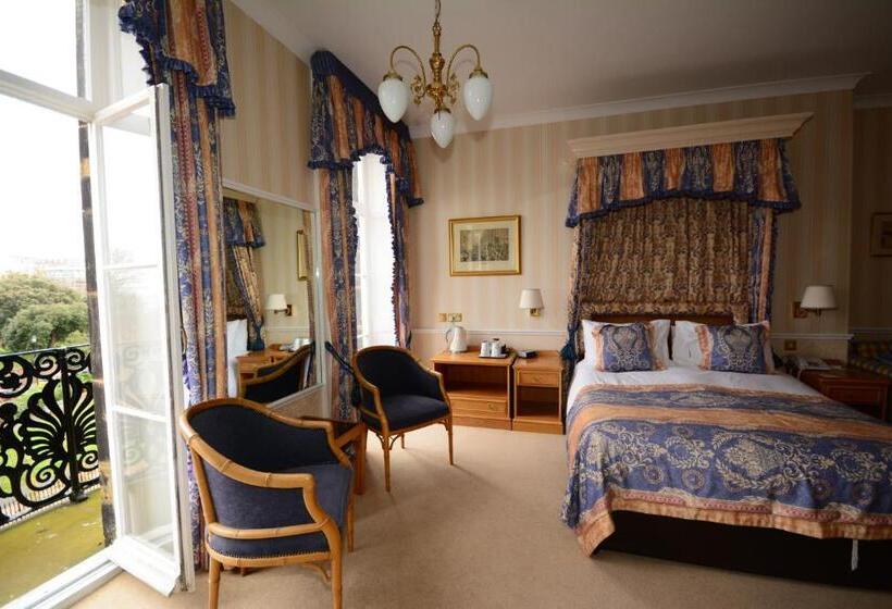 غرفة تنفيذية, The Crescent