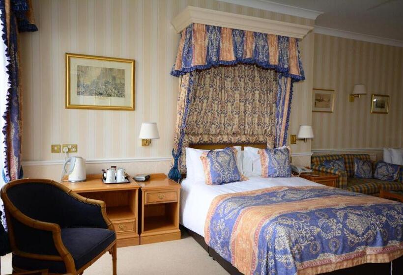 غرفة تنفيذية, The Crescent