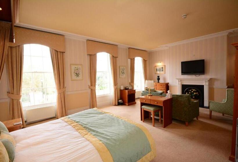 غرفة تنفيذية, The Crescent