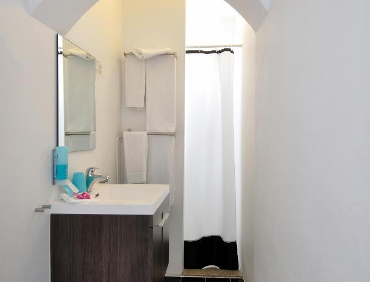 小型套房, Zeespiegel