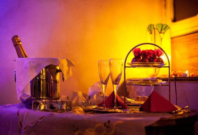 Négyágyas Standard Szoba, Munta E Cara Albergo Diffuso