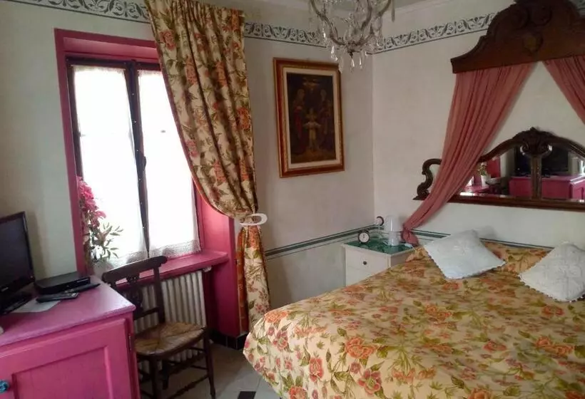 Quarto superior, Munta E Cara Albergo Diffuso