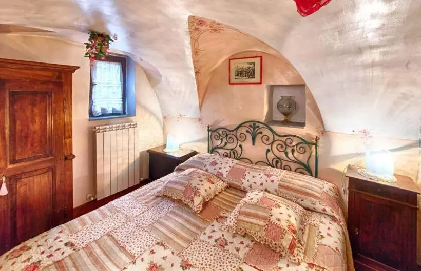 Quarto superior, Munta E Cara Albergo Diffuso