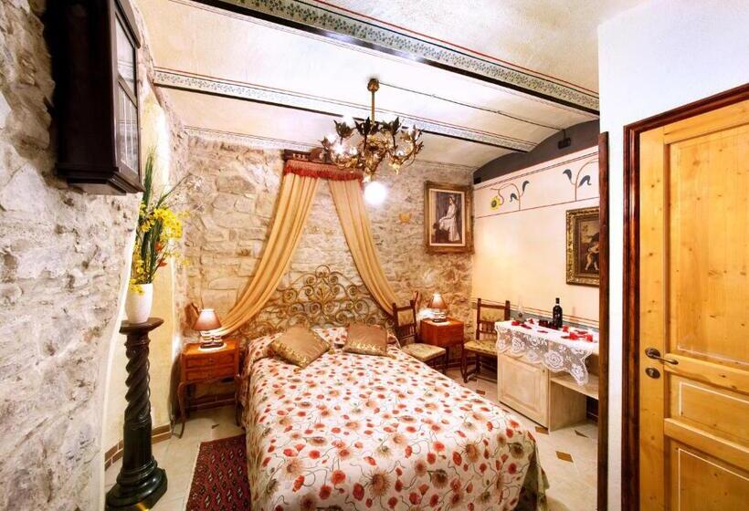 Lakosztály, Munta E Cara Albergo Diffuso