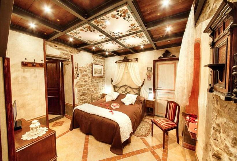 스위트, Munta E Cara Albergo Diffuso