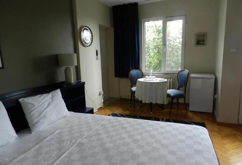 ファミリールーム, Guest House   Grandma S House