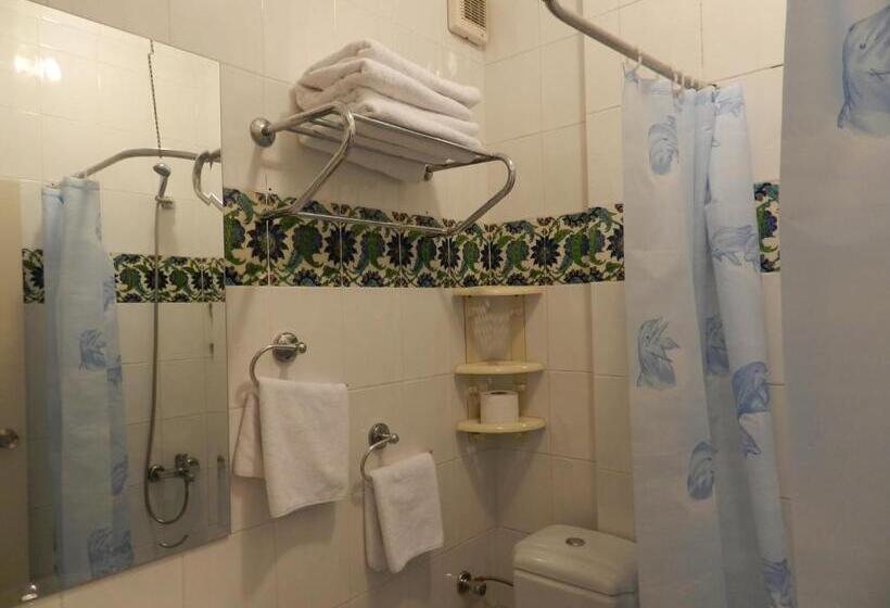 ファミリールーム, Guest House   Grandma S House
