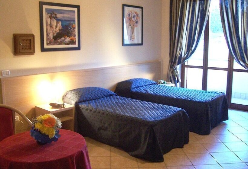 标准三人间, Villa Giovanna