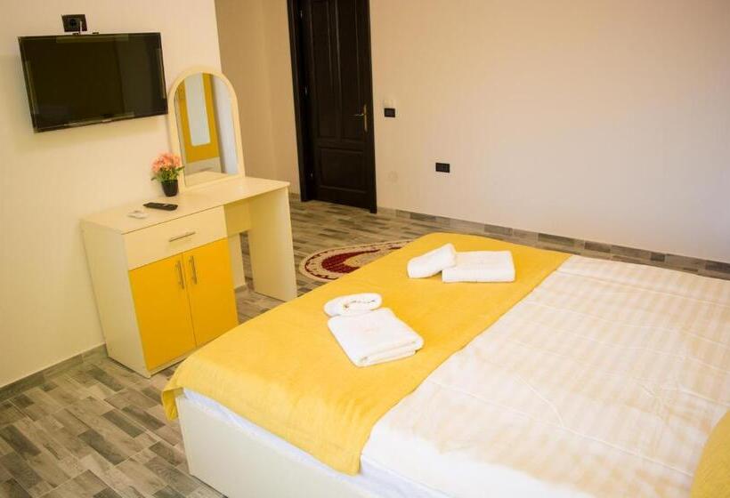 Номер Стандарт, Casa Erk