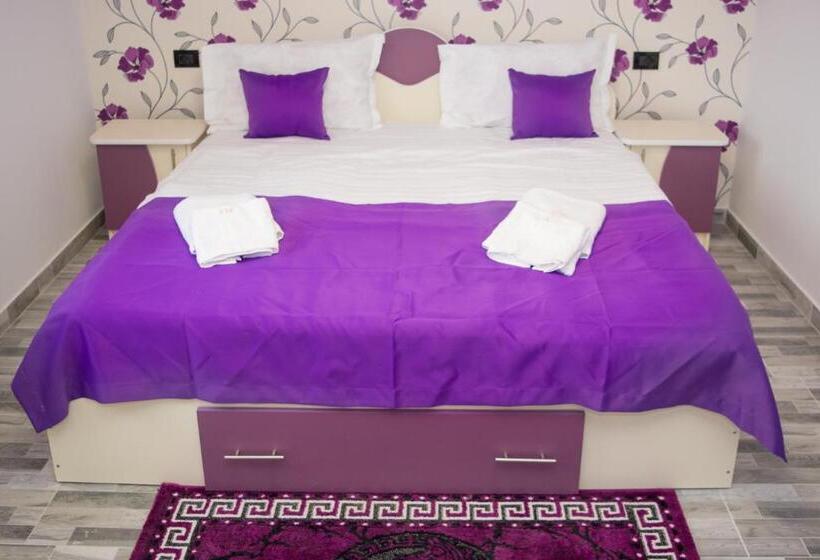 Номер Стандарт, Casa Erk