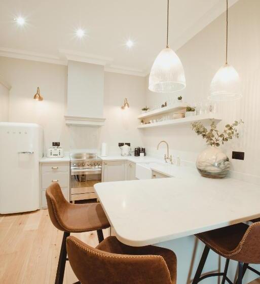 Дом 1 Спальня, Ch1 Boutique Stays