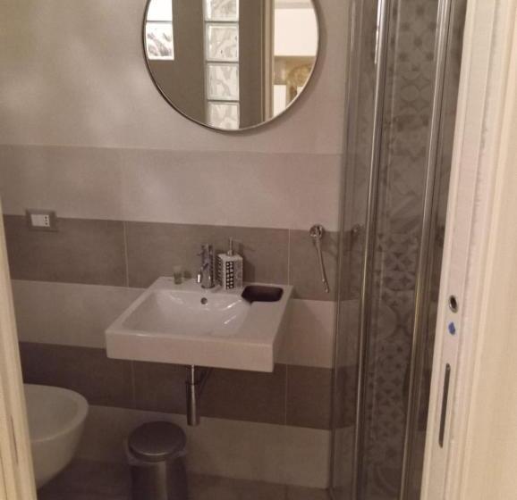 اتاق استاندارد یک نفره, New Aurispa