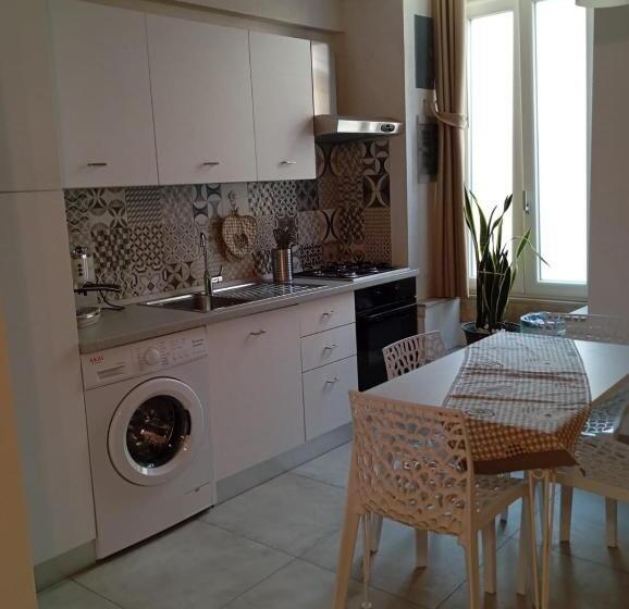 اتاق خانوادگی, New Aurispa