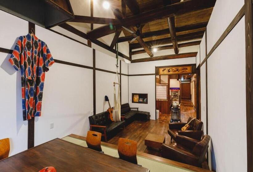 Дом 1 Спальня, Couch Potato Hostel   Vacation Stay 88241