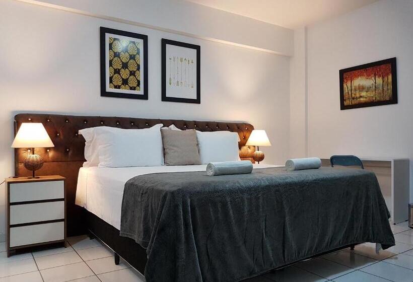 חדר דלוקס עם מיטת קינג, B & A Suites Inn Hotel   Quarto Luxo âmbar