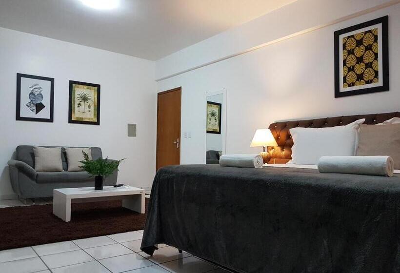 Люкс Deluxe Кровать Кинг, B & A Suites Inn Hotel   Quarto Luxo âmbar
