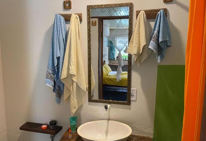 جناح مزوَّد بشرفة, Hostel Moreré