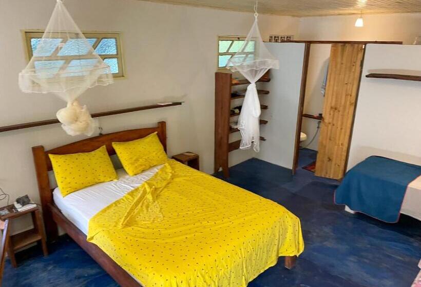 جناح مزوَّد بشرفة, Hostel Moreré