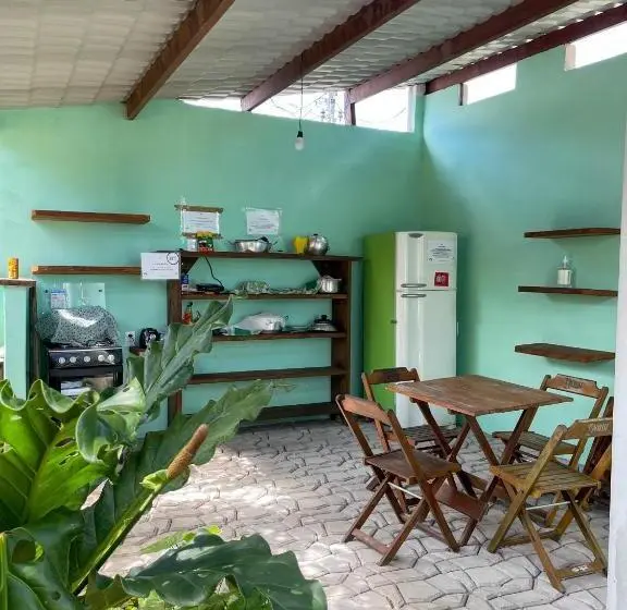ルームシェアのワンベッド, Hostel Moreré