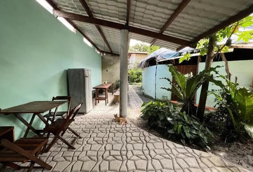 ルームシェアのワンベッド, Hostel Moreré