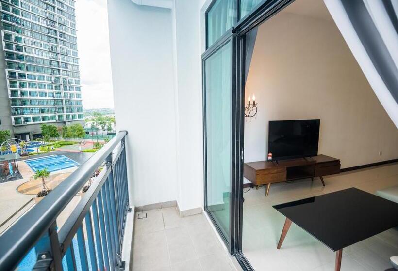 스탠다드 룸 풀장 전망, Molek Regency Taman Molek