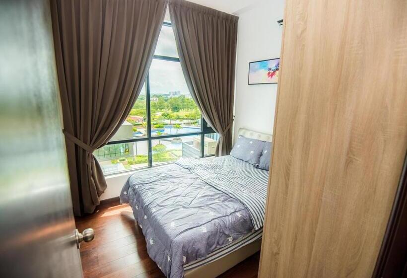 스탠다드 룸 풀장 전망, Molek Regency Taman Molek