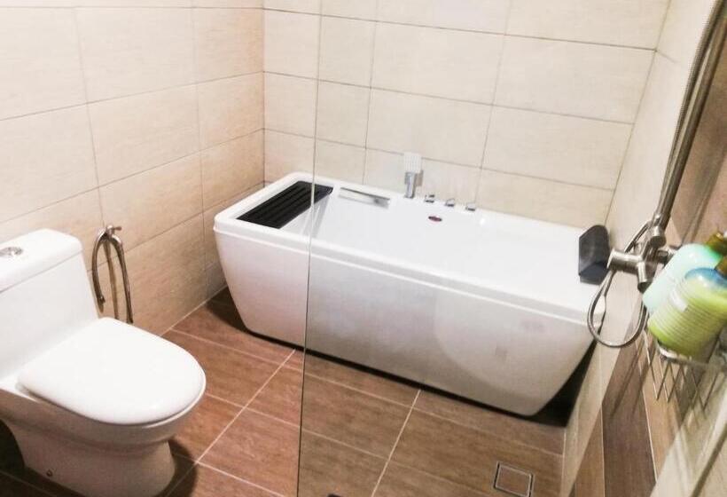 סטודיו סטנדרט נוף לים, Molek Regency Taman Molek