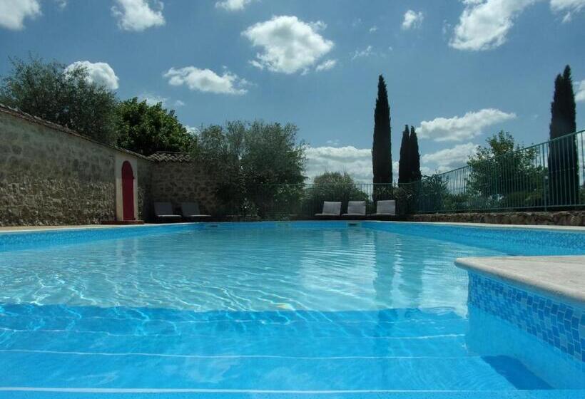 ４ベッドルームハウス, Gîte L Escoussou Au Calme, 6p, 4ch, 130m2, Charme Et Nature, Piscine Chauffée, Sud Ardèche