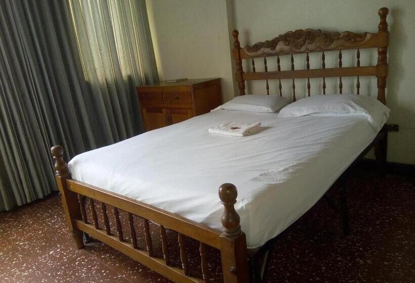 Номер Стандарт, En Monteria City