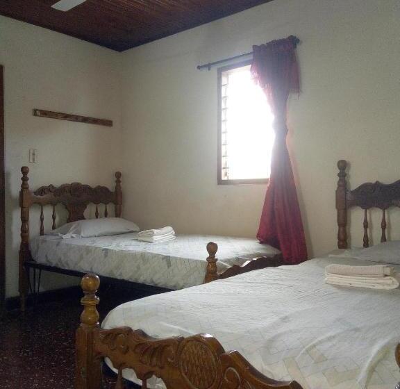 Номер Economy, En Monteria City