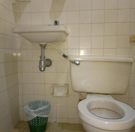 Номер Economy, En Monteria City