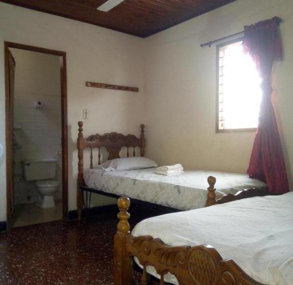 Номер Economy, En Monteria City