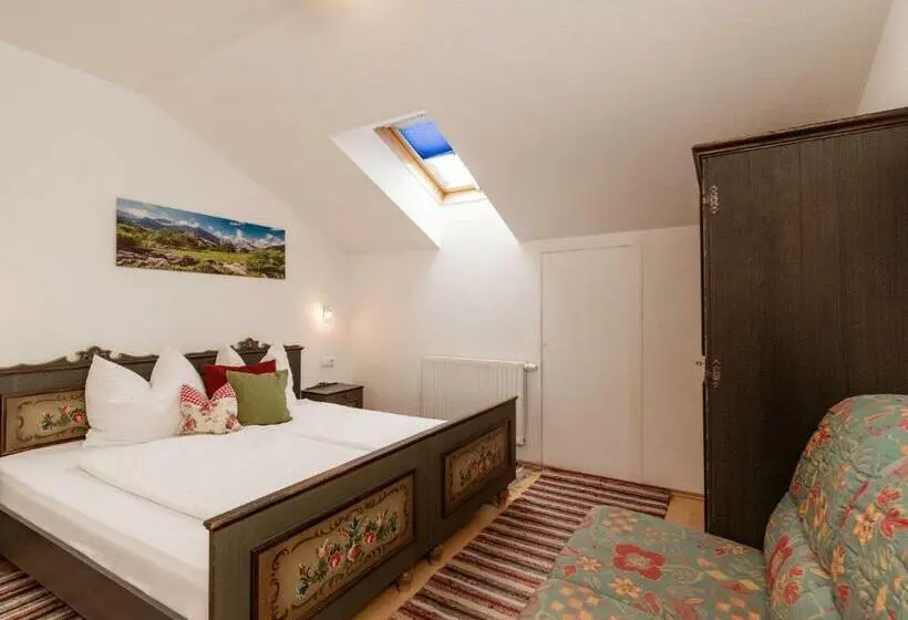 2 Bedroom Apartment with Balcony, Hofbauer
