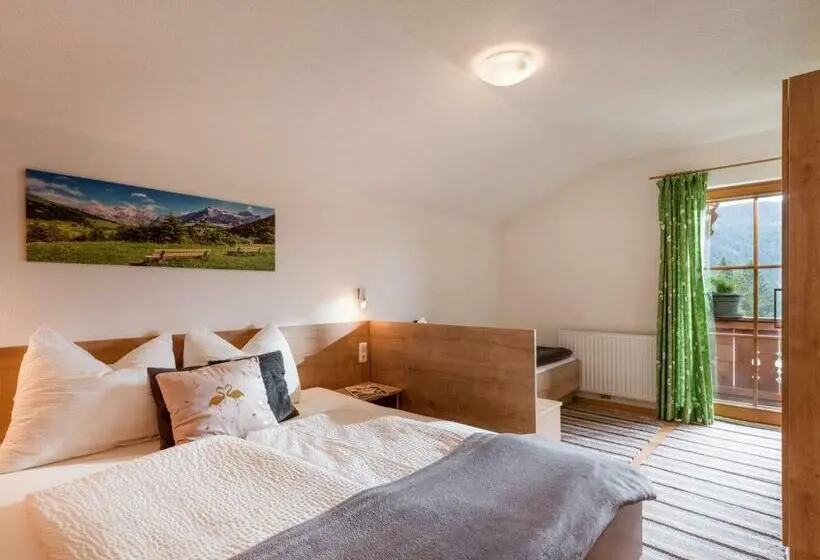 2 Bedroom Apartment with Balcony, Hofbauer