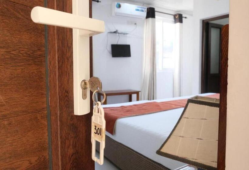 חדר משפחתי דלוקס, My City