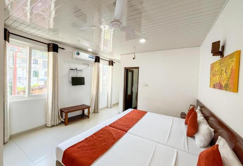 חדר משפחתי דלוקס, My City