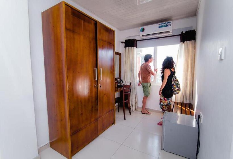 חדר דלוקס, My City