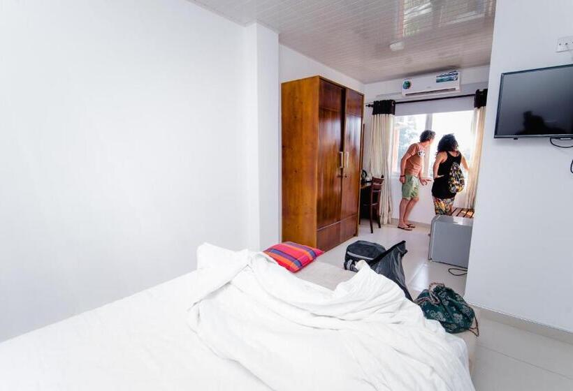 חדר דלוקס, My City