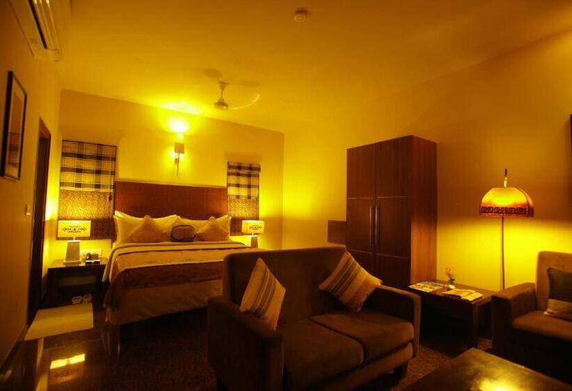 Standard-studio, Justa Indiranagar