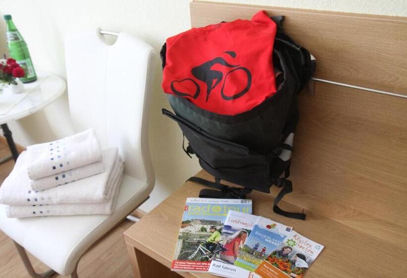 غرفة قياسية ثلاثية حمام مشترك, Famos Schlafen