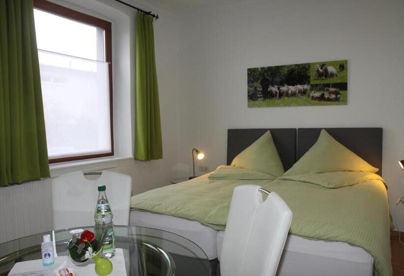 غرفة قياسية حمام مشترك, Famos Schlafen