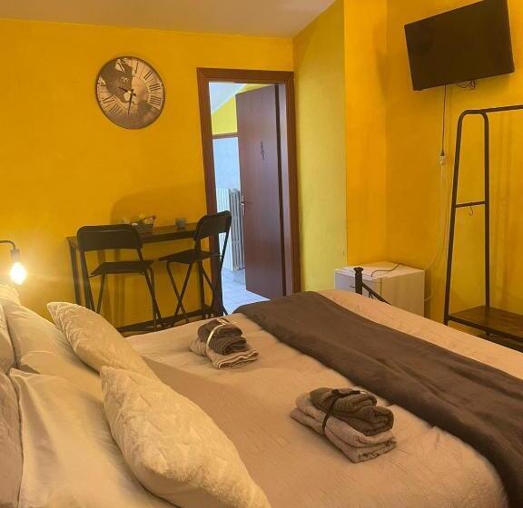 اتاق پنت هاوس, Stenghe Stracche