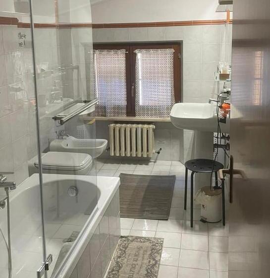 اتاق سوپریور با تخت بزرگ, Stenghe Stracche