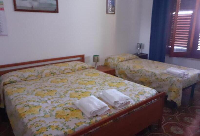 Camera Familiare, Villa Rosa