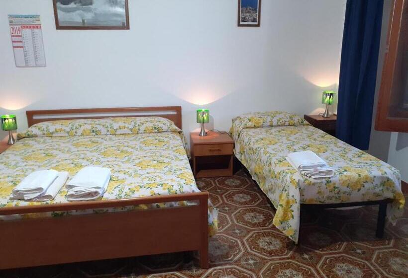 Camera Familiare, Villa Rosa